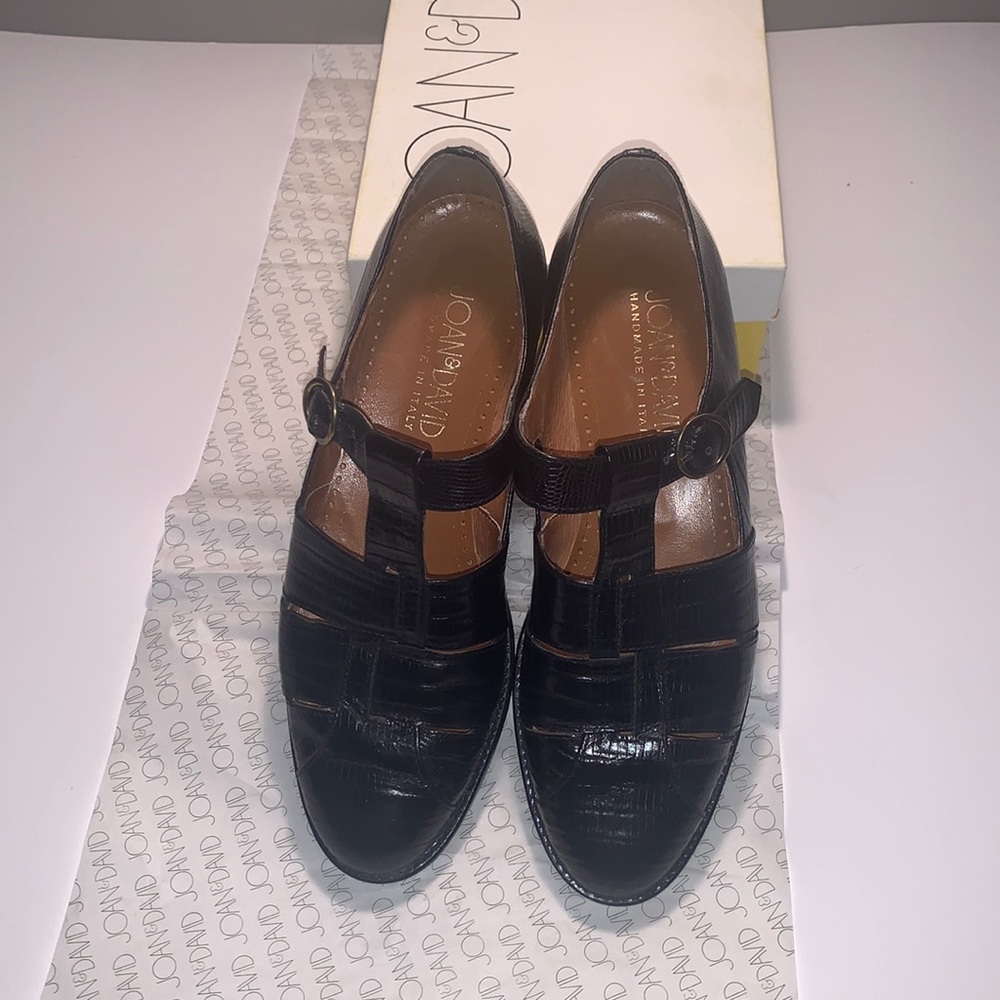 Joan&David hand made in Italy black leather lloafers size Euro 39 / US size 8.